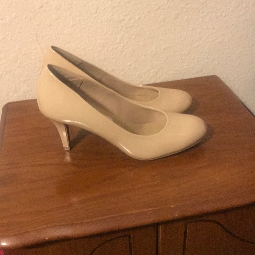 Women’s Heels 👠!